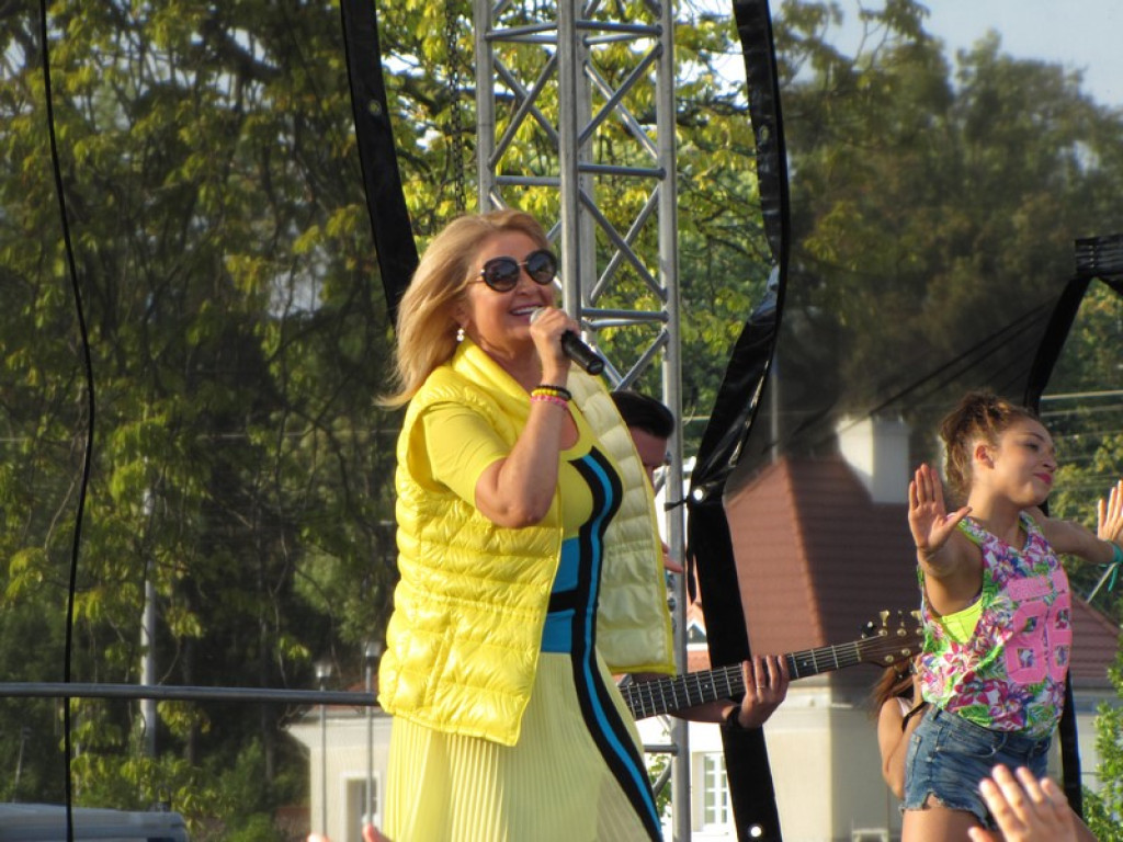 Majka Jeżowska zaśpiewała na Pikniku Rodzinnym w Brzegu