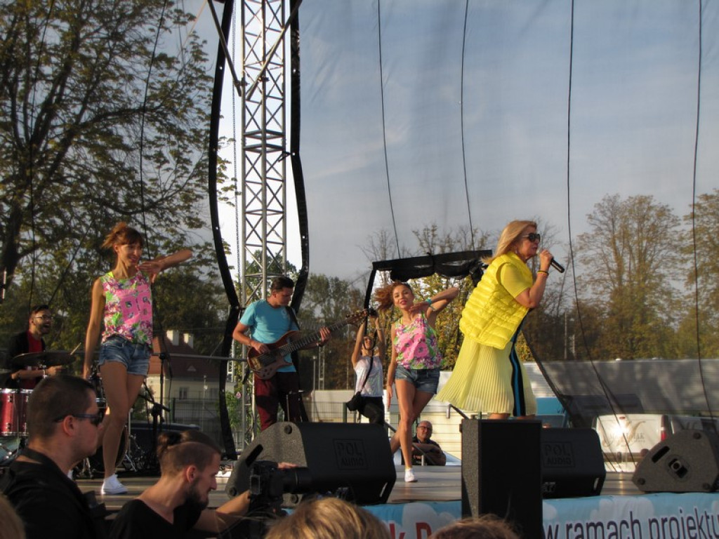 Majka Jeżowska zaśpiewała na Pikniku Rodzinnym w Brzegu