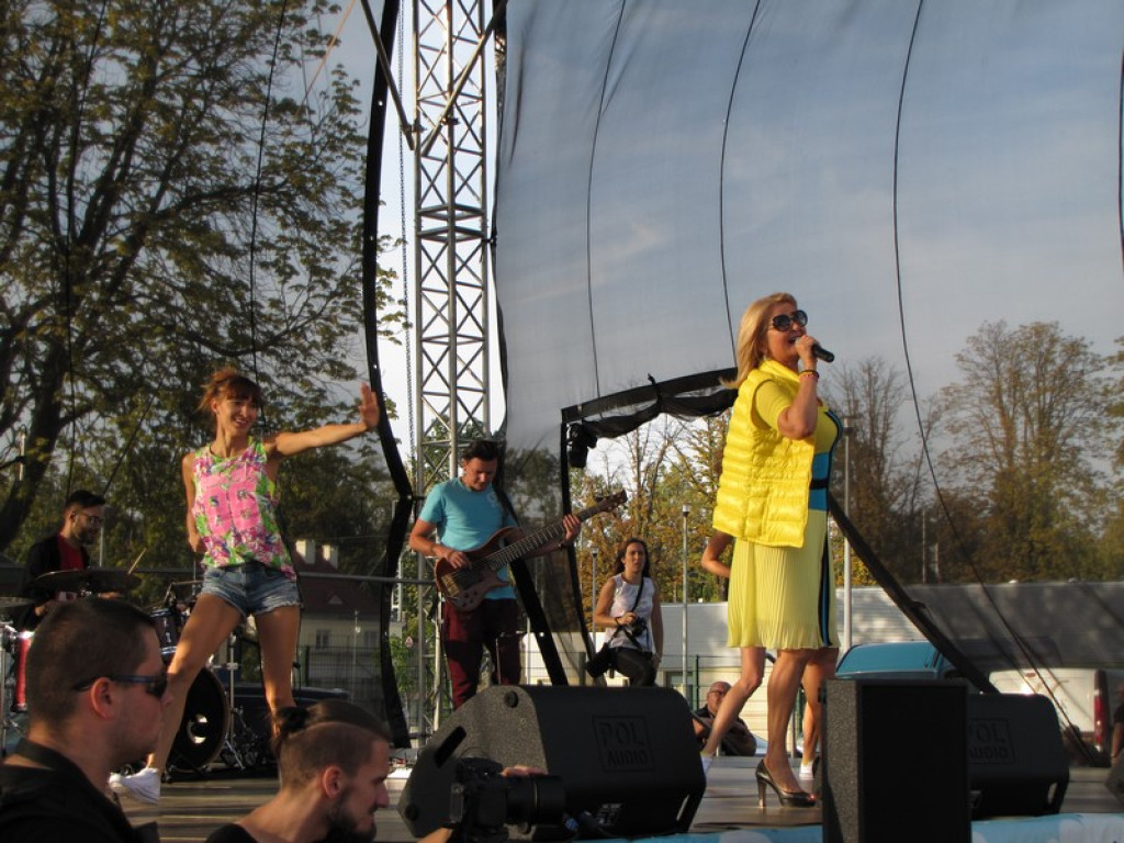 Majka Jeżowska zaśpiewała na Pikniku Rodzinnym w Brzegu