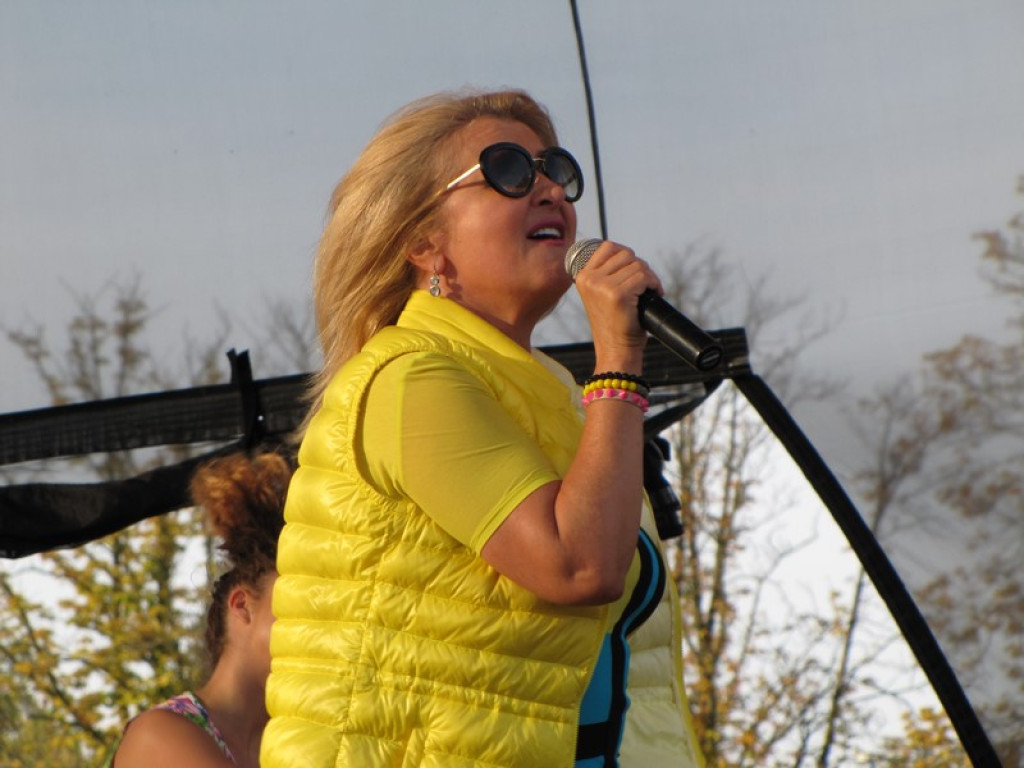 Majka Jeżowska zaśpiewała na Pikniku Rodzinnym w Brzegu