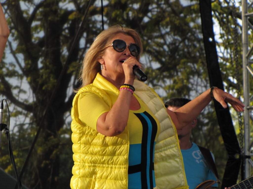 Majka Jeżowska zaśpiewała na Pikniku Rodzinnym w Brzegu