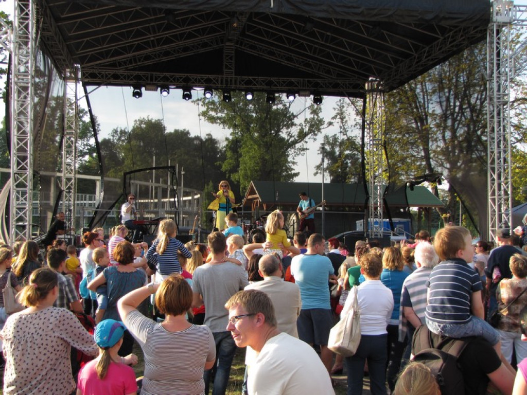 Majka Jeżowska zaśpiewała na Pikniku Rodzinnym w Brzegu