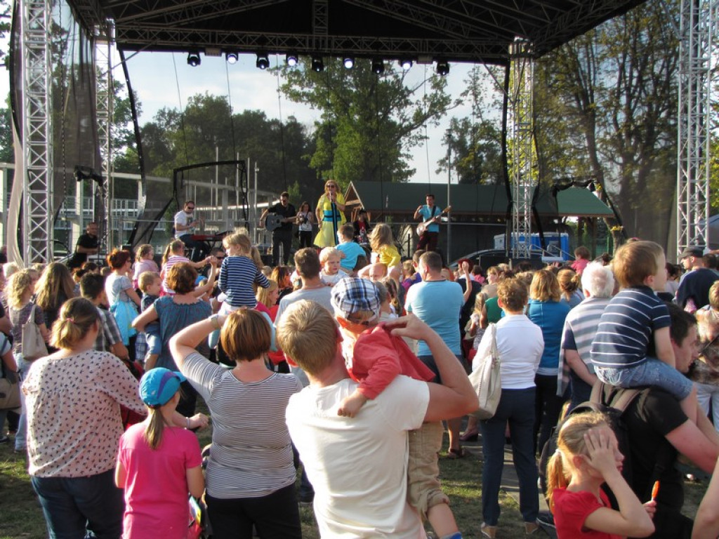 Majka Jeżowska zaśpiewała na Pikniku Rodzinnym w Brzegu