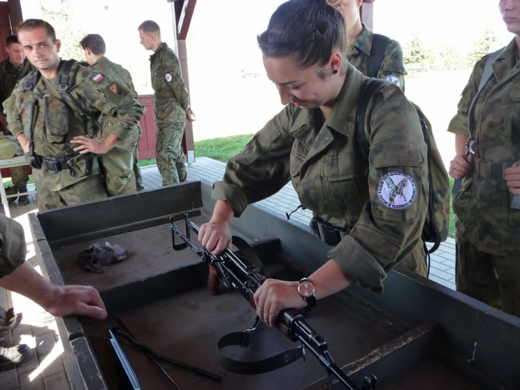 Zajęcia zintegrowane 1 Brzeskiego Pułku Saperów z udziałem młodzieży II LO w Brzegu