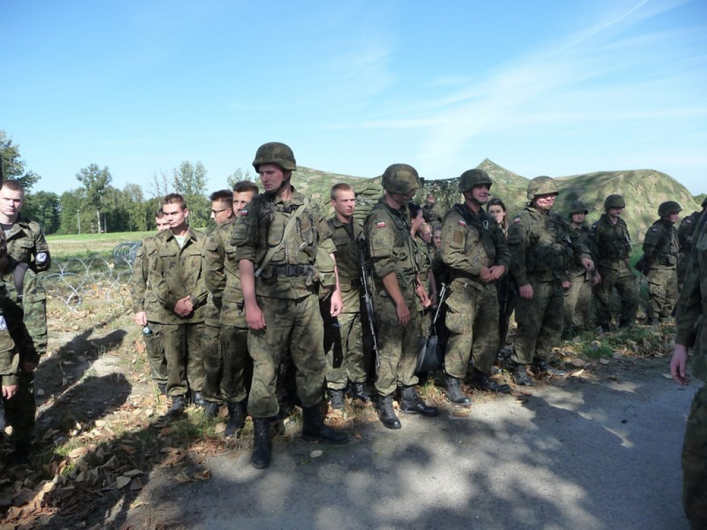 Zajęcia zintegrowane 1 Brzeskiego Pułku Saperów z udziałem młodzieży II LO w Brzegu