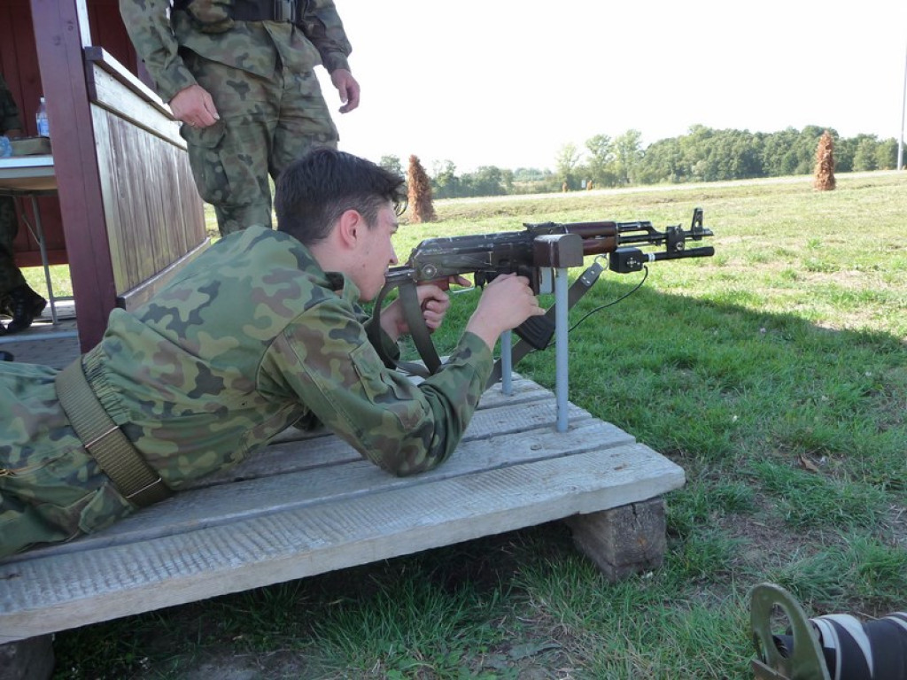 Zajęcia zintegrowane 1 Brzeskiego Pułku Saperów z udziałem młodzieży II LO w Brzegu