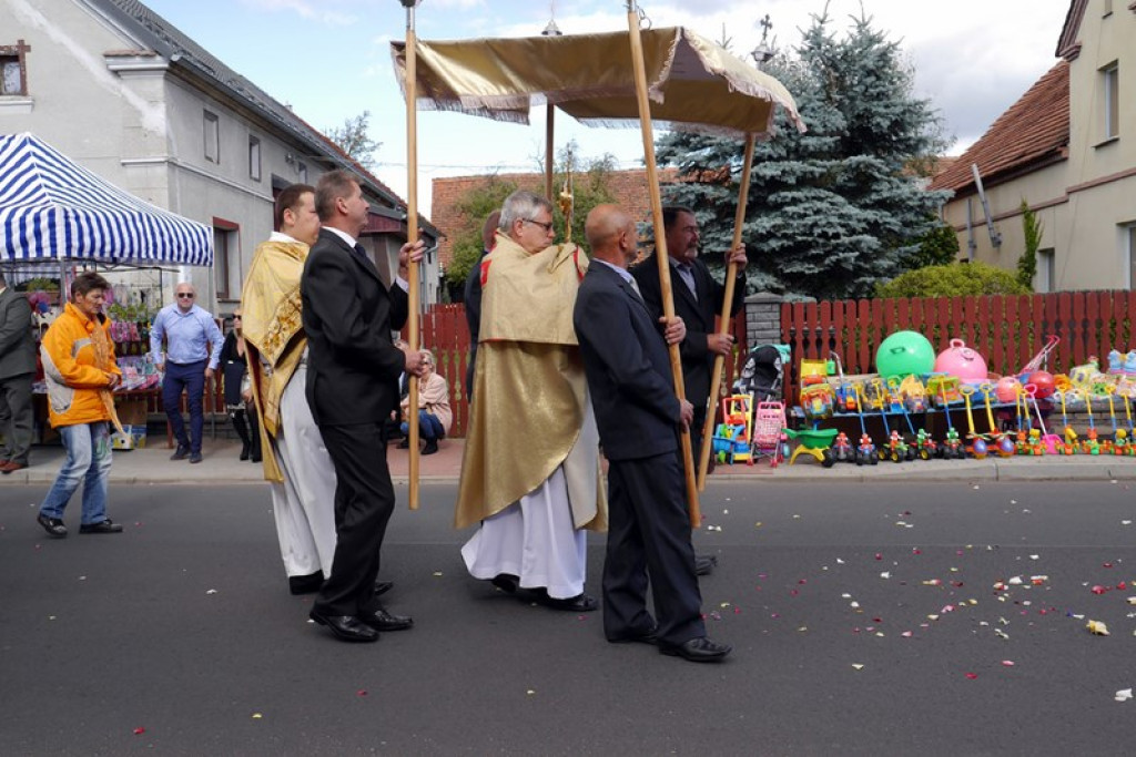 35- lecie poświęcenia kościoła w Dobrzyniu