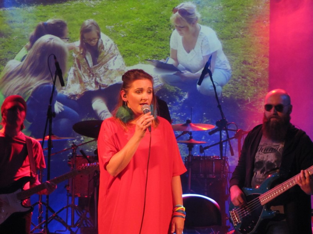 Koncert zespołu LULY w Brzegu na rzecz PCK [fotorelacja]