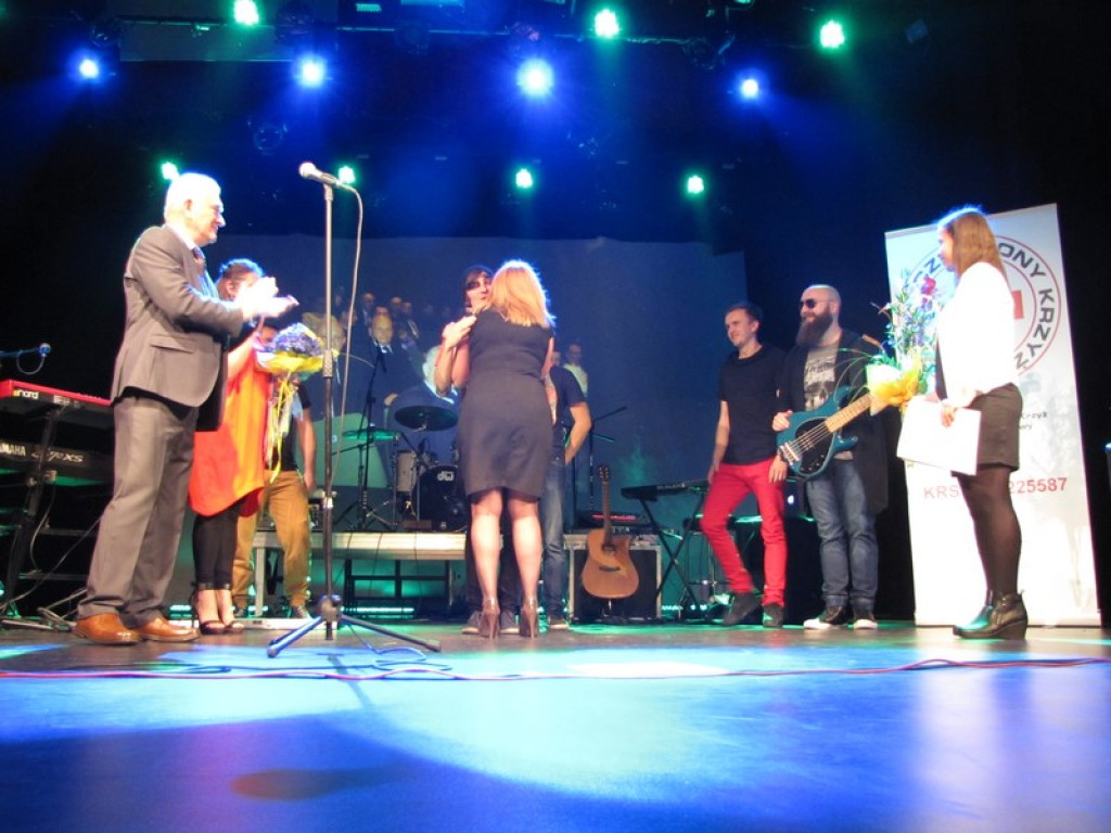 Koncert zespołu LULY w Brzegu na rzecz PCK [fotorelacja]