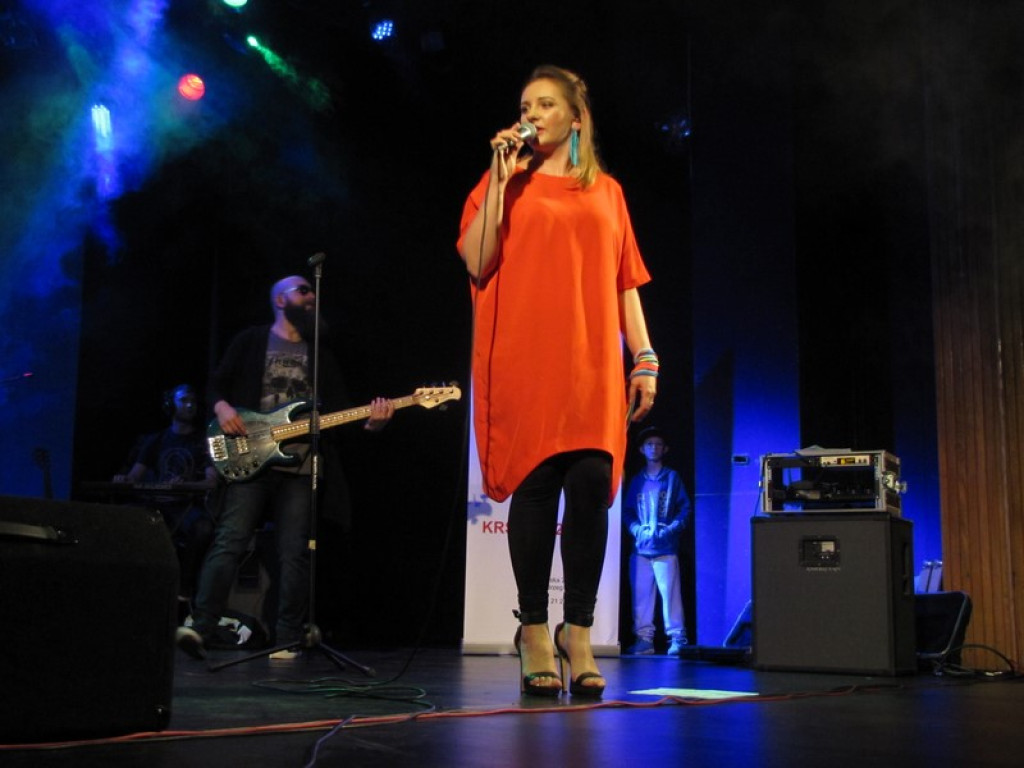 Koncert zespołu LULY w Brzegu na rzecz PCK [fotorelacja]