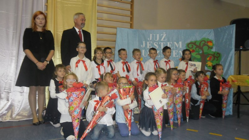 Wczoraj przedszkolaki - dzisiaj już pierwszaki