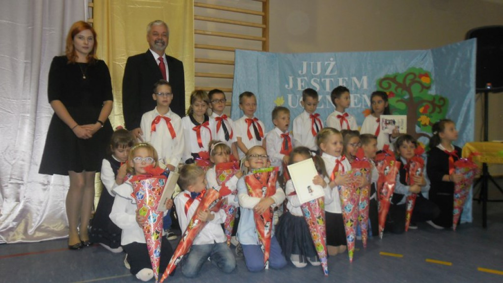 Wczoraj przedszkolaki - dzisiaj już pierwszaki