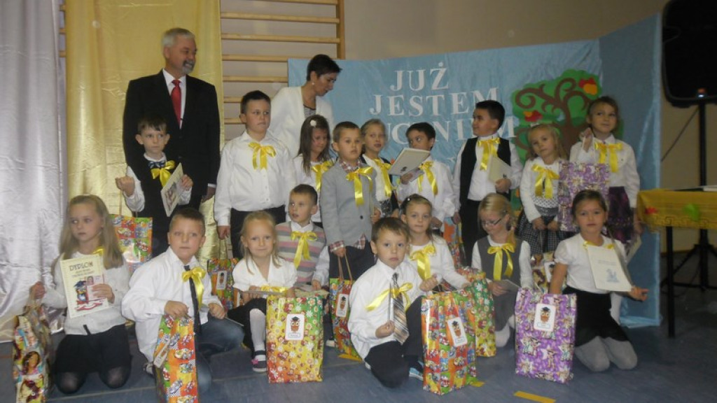 Wczoraj przedszkolaki - dzisiaj już pierwszaki