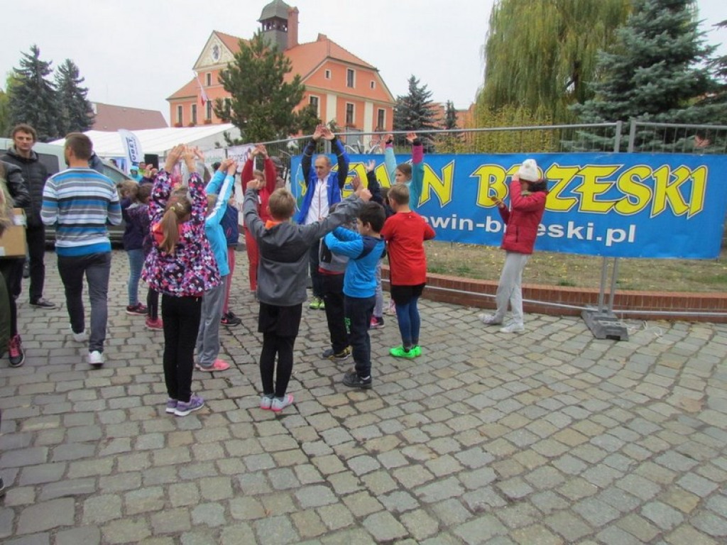Biegali w Lewinie Brzeskim w ramach III edycji akcji 