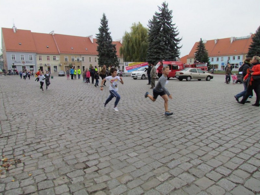 Biegali w Lewinie Brzeskim w ramach III edycji akcji 