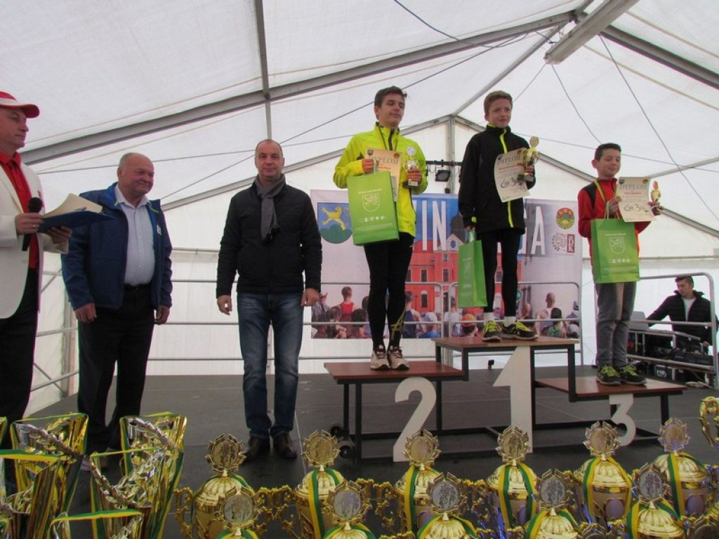 Biegali w Lewinie Brzeskim w ramach III edycji akcji 