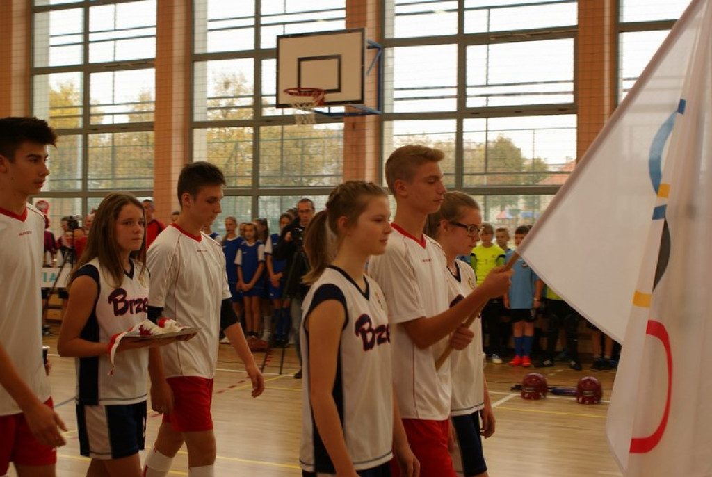 UROCZYSTA INAUGURACJA SPORTOWEGO ROKU SZKOLNEGO 2015/2016