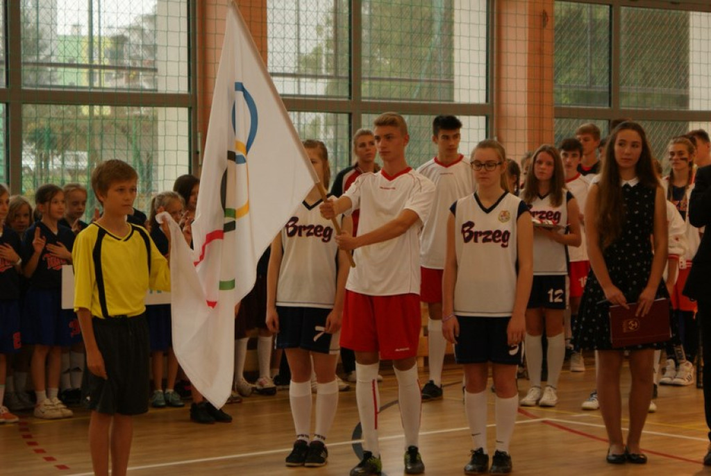 UROCZYSTA INAUGURACJA SPORTOWEGO ROKU SZKOLNEGO 2015/2016