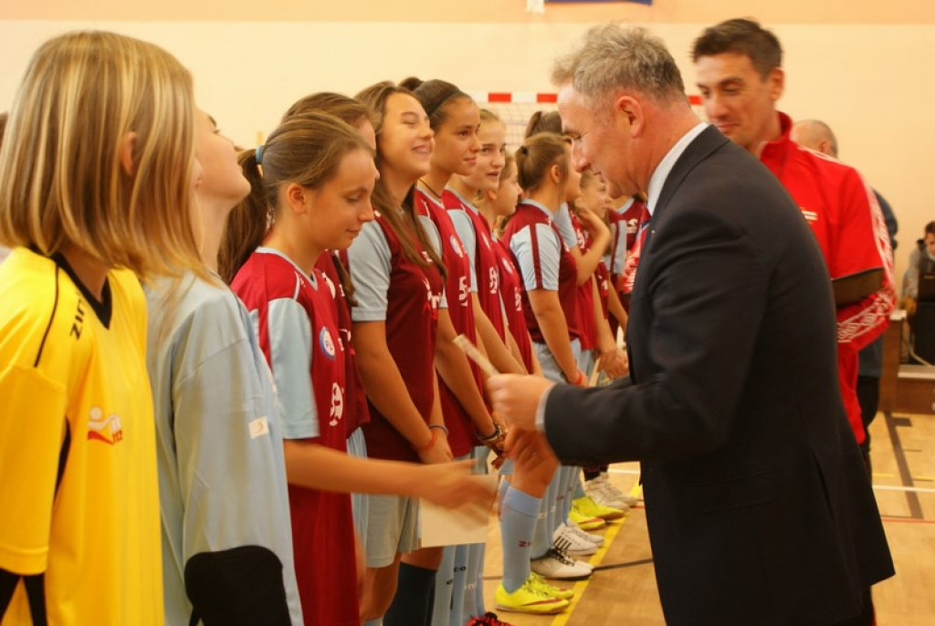 UROCZYSTA INAUGURACJA SPORTOWEGO ROKU SZKOLNEGO 2015/2016