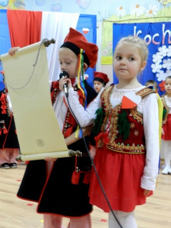 DZIEŃ NIEPODLEGŁOŚCI W PRZEDSZKOLU NR 11