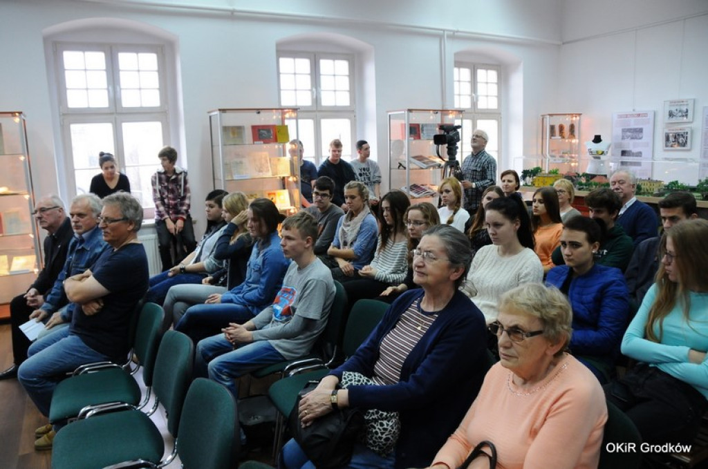 Muzyczna Jesień Grodków 2015 - fotorelacja z wernisażu wystawy