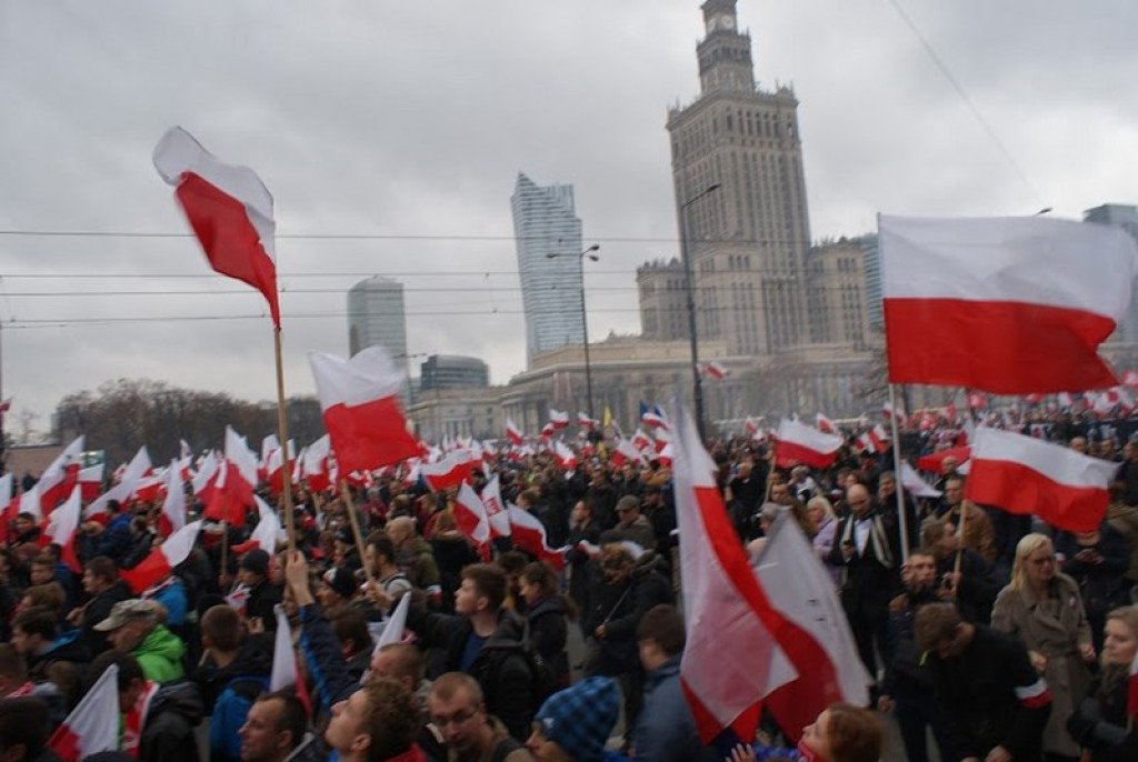 Młodzi patrioci z II LO w Brzegu