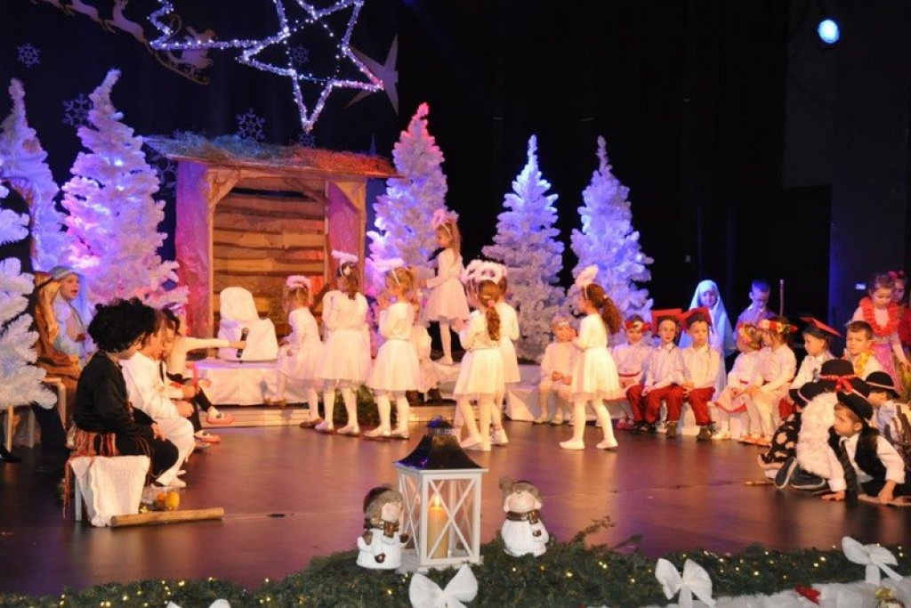 Jasełka w wykonaniu przedszkolaków z 