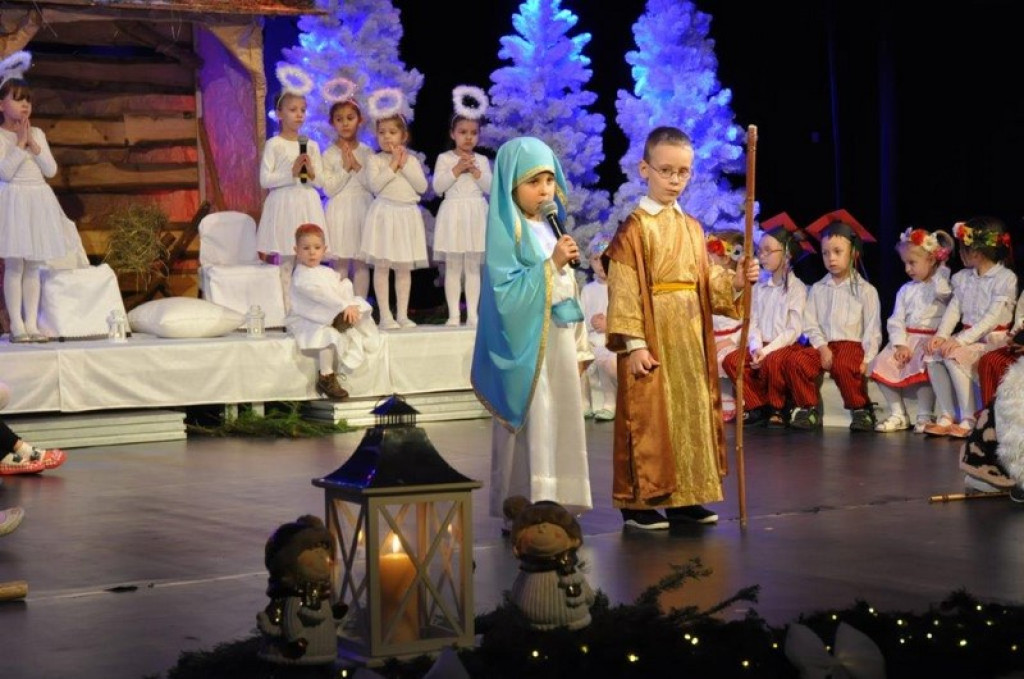 Jasełka w wykonaniu przedszkolaków z 