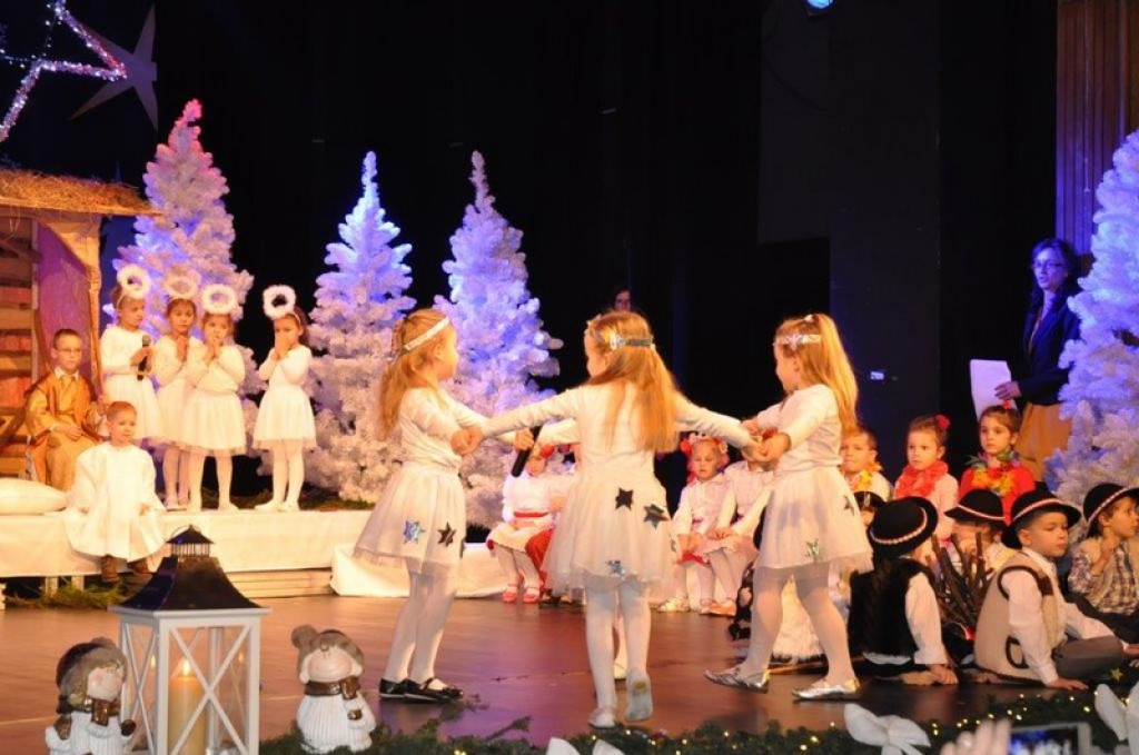 Jasełka w wykonaniu przedszkolaków z 