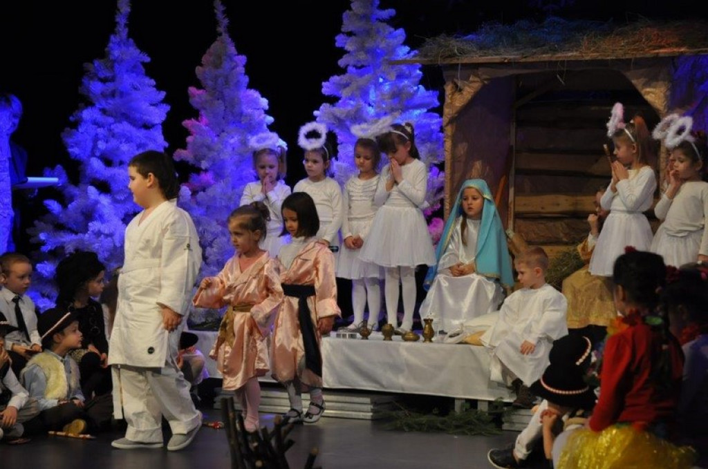 Jasełka w wykonaniu przedszkolaków z 