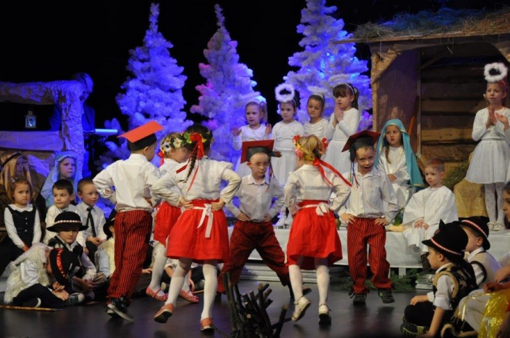 Jasełka w wykonaniu przedszkolaków z 