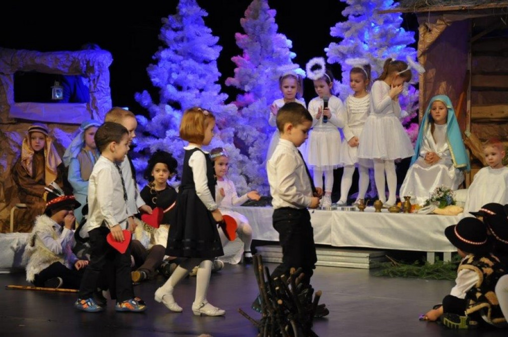 Jasełka w wykonaniu przedszkolaków z 