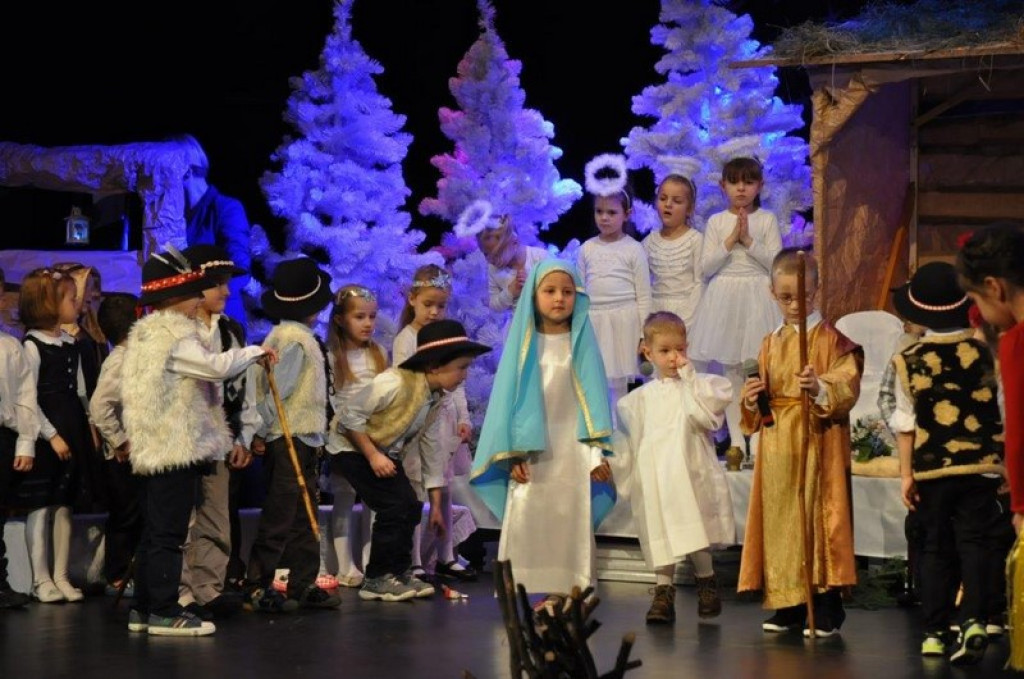 Jasełka w wykonaniu przedszkolaków z 