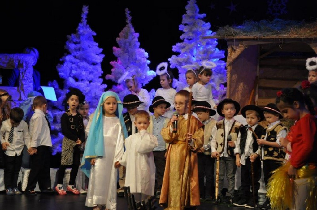 Jasełka w wykonaniu przedszkolaków z 