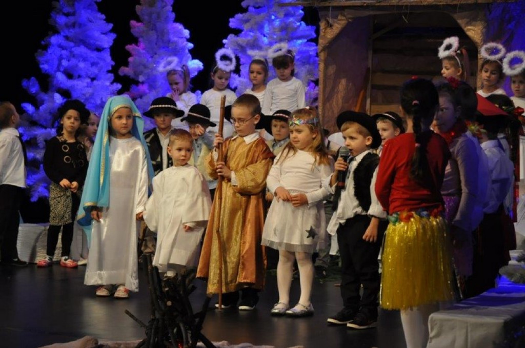 Jasełka w wykonaniu przedszkolaków z 