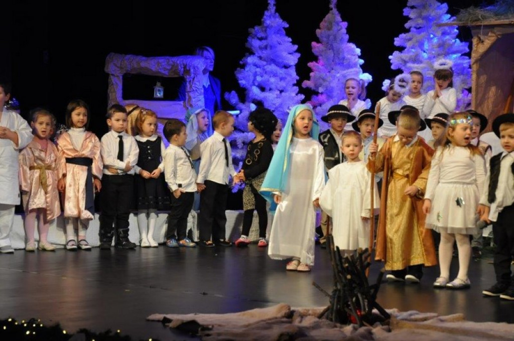 Jasełka w wykonaniu przedszkolaków z 