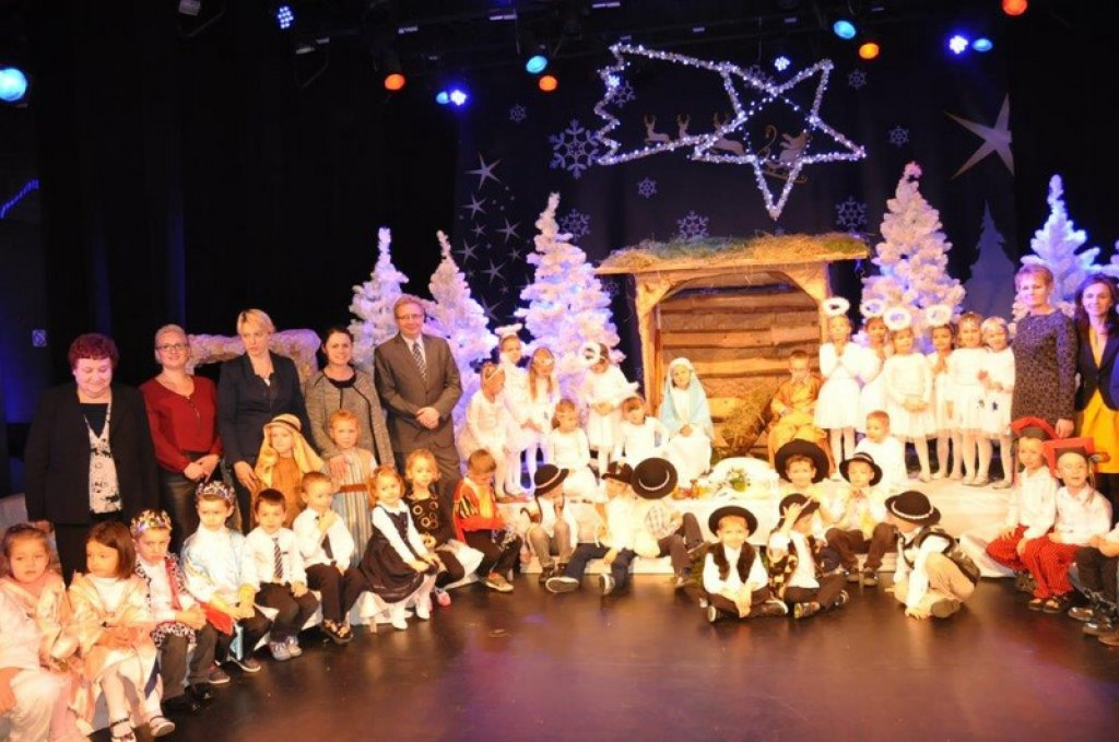 Jasełka w wykonaniu przedszkolaków z 