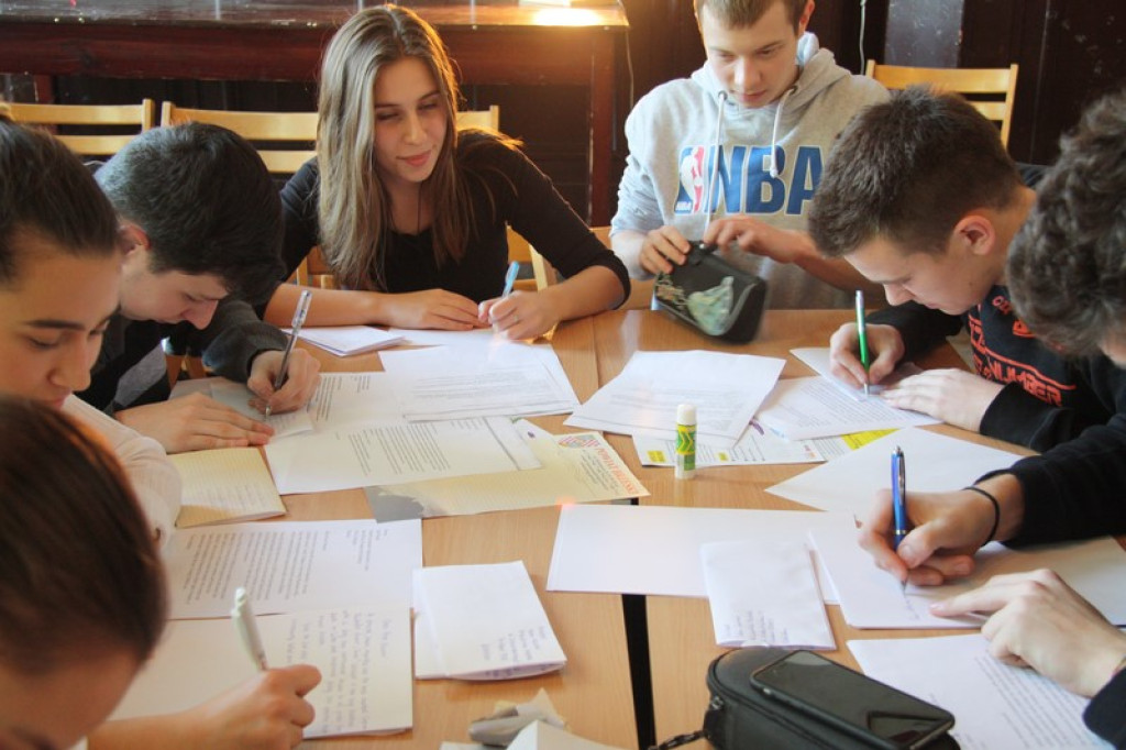 W I LO w Brzegu napisano 1793 listy w ramach akcji Amnesty International