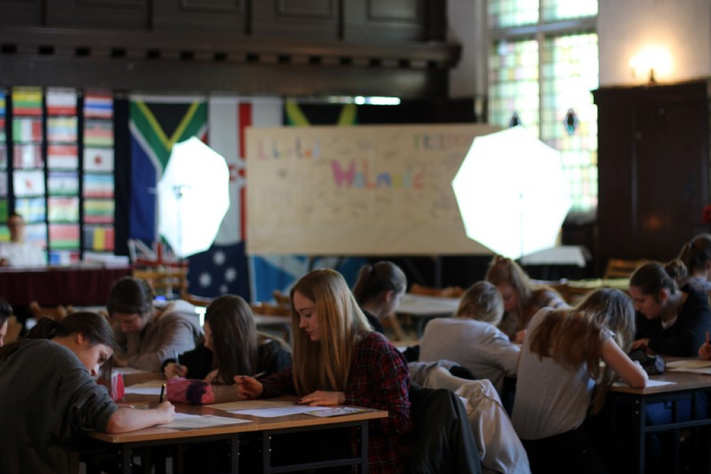 W I LO w Brzegu napisano 1793 listy w ramach akcji Amnesty International