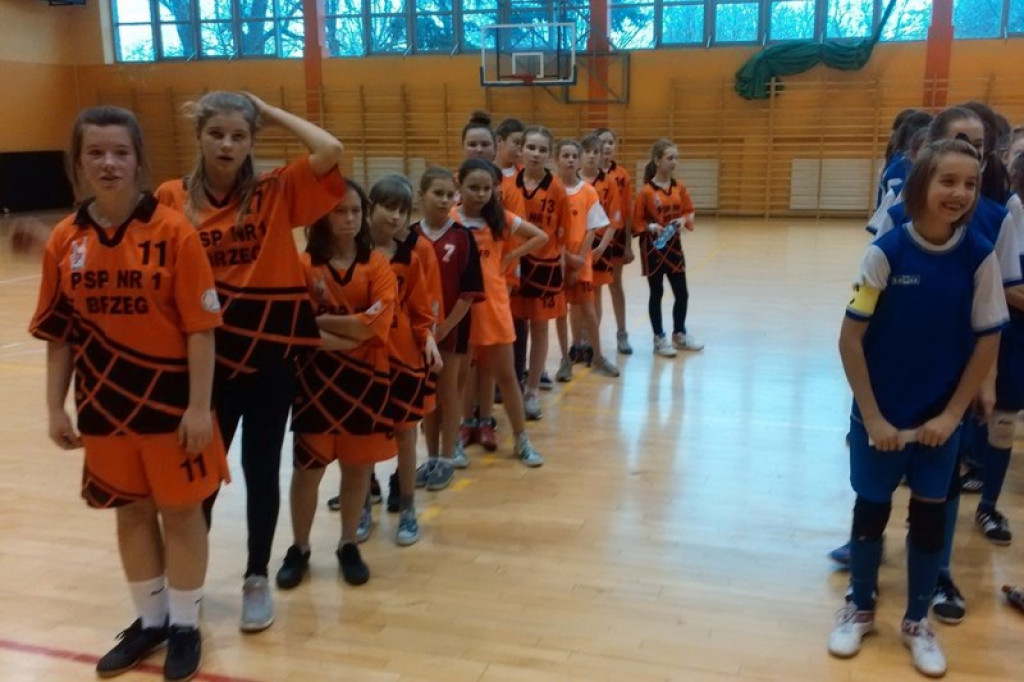 MISTRZYNIE Z JEDYNKI