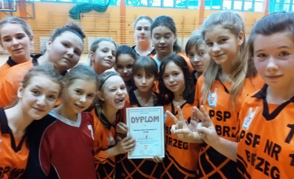 MISTRZYNIE Z JEDYNKI