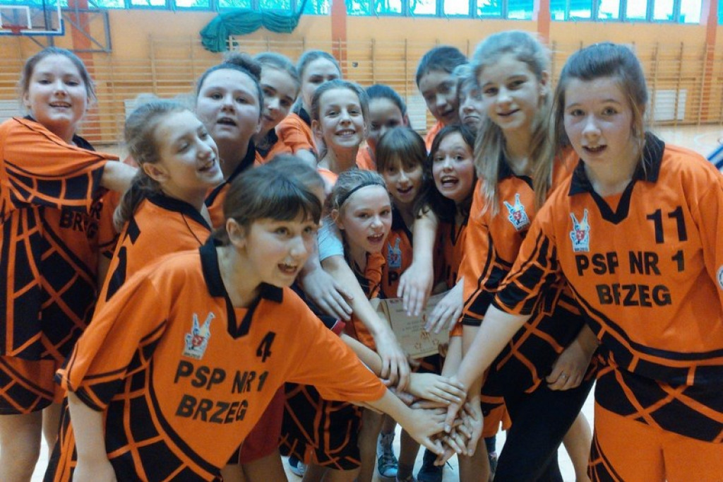 MISTRZYNIE Z JEDYNKI