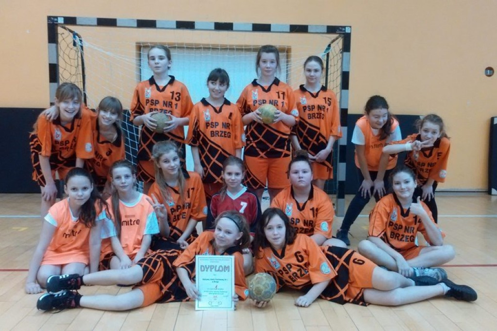 MISTRZYNIE Z JEDYNKI