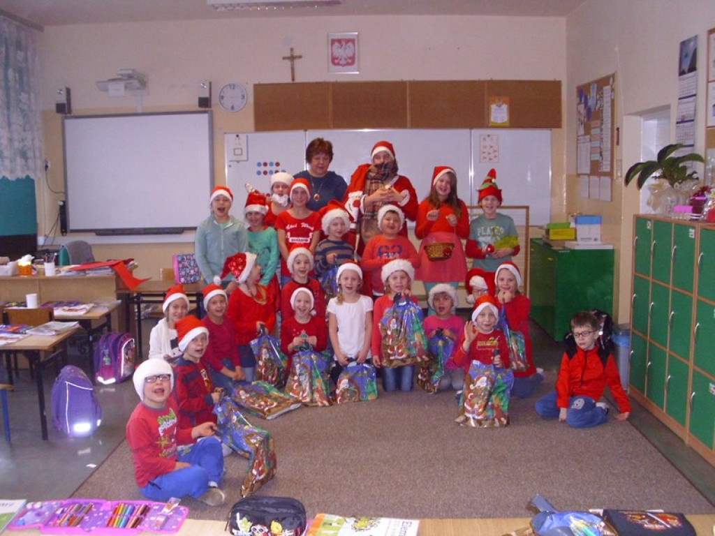 Mikołaj w PSP w Olszance...