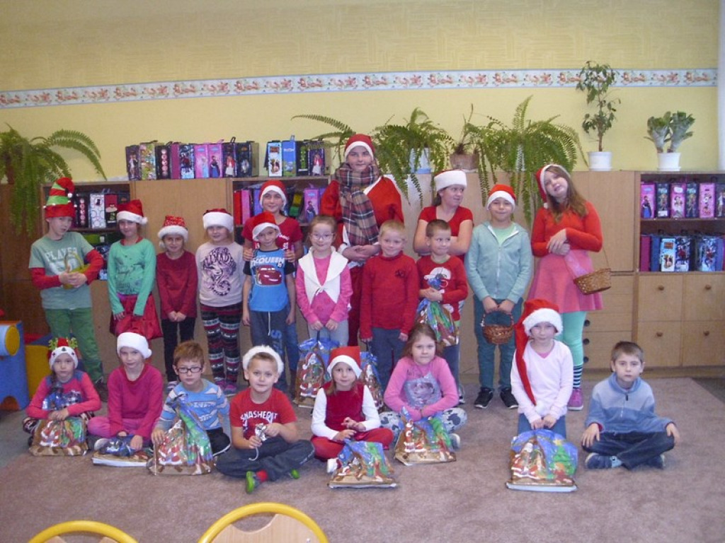 Mikołaj w PSP w Olszance...