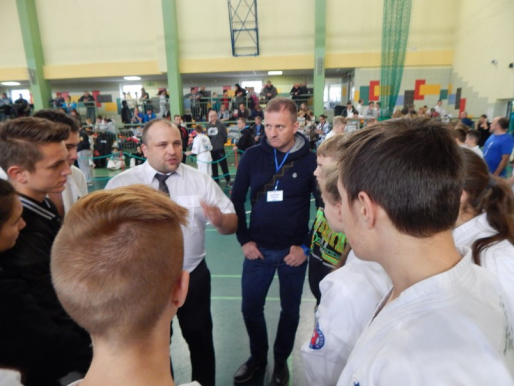 Karatecy z Lewina Brzeskiego na Mistrzostwach Południowej Polski - Mielec 12.12.2015r.