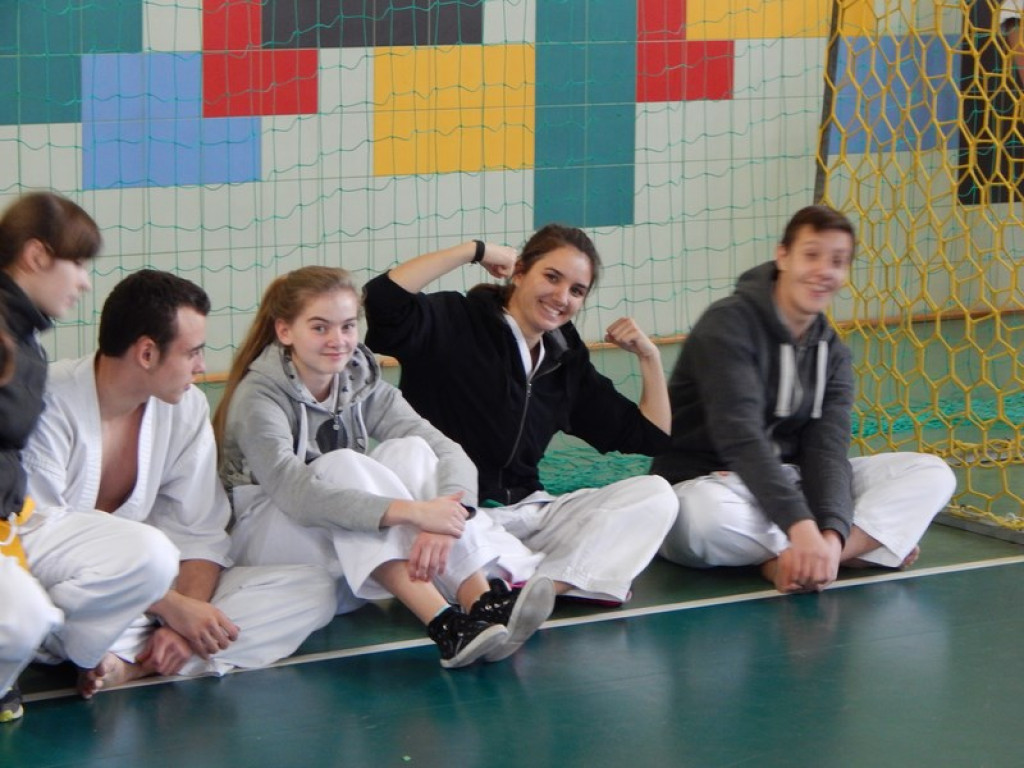 Karatecy z Lewina Brzeskiego na Mistrzostwach Południowej Polski - Mielec 12.12.2015r.