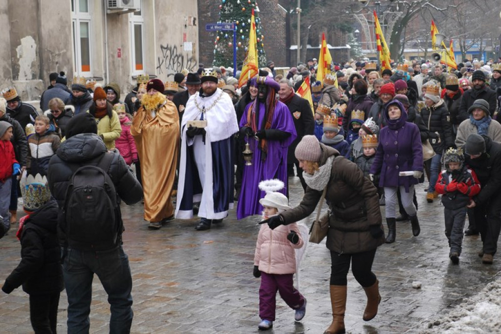 Orszak Trzech Króli przeszedł ulicami Brzegu