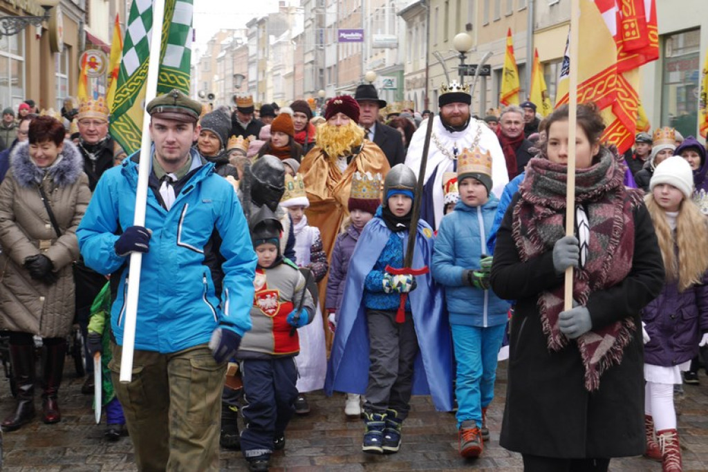 Orszak Trzech Króli przeszedł ulicami Brzegu