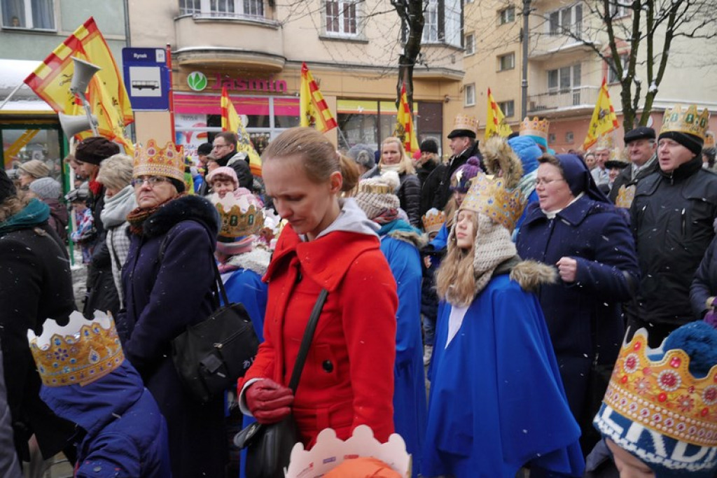 Orszak Trzech Króli przeszedł ulicami Brzegu